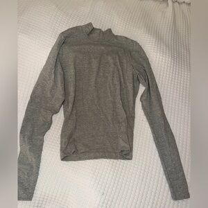 Hollister Heather Gray Long Sleeve Shirt